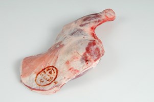 Racket Shoulder (Paletilla) Meat Cut Spec Step 1